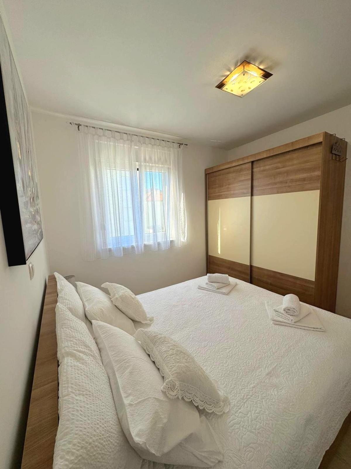 Apartment Misic Trogir Zewnętrze zdjęcie